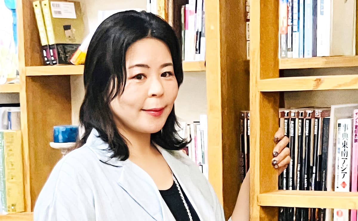 氷河期の苦しみを知る『せどりの女王』作者 同世代への熱いメッセージ