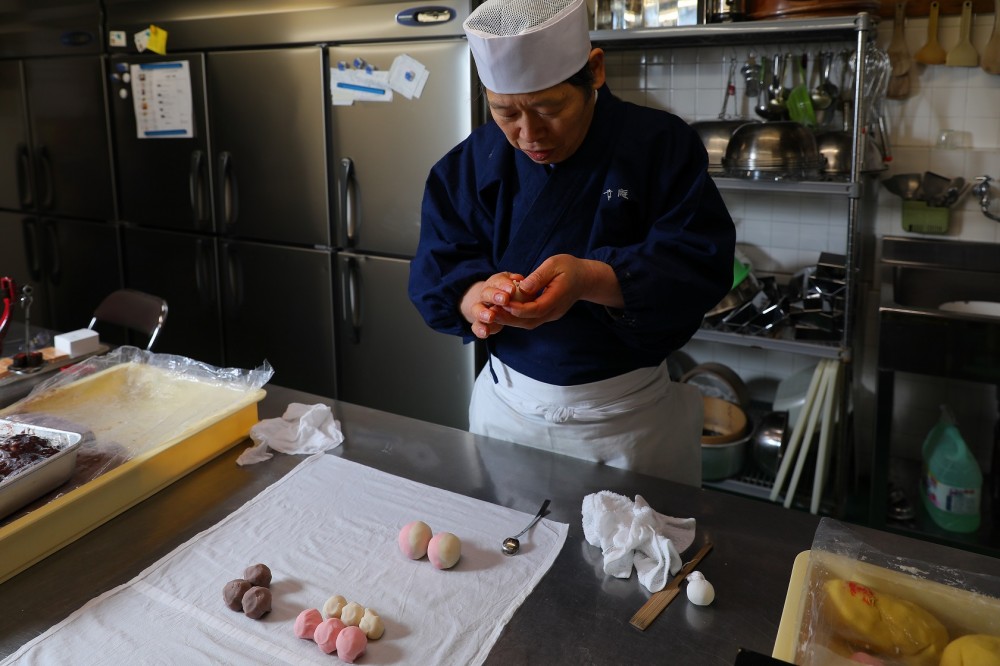 生き残るために「攻めの仕事」を　和菓子職人　水上力